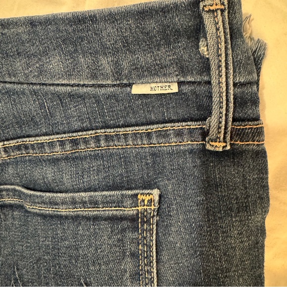 MOTHER Jeans Looker Ankle Fray in Girl Crush - Picture 10 of 10